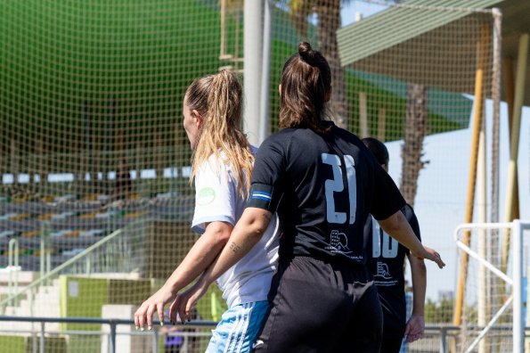 SCTORREVIEJAROJALESCF(femenino)-30_1166x778
